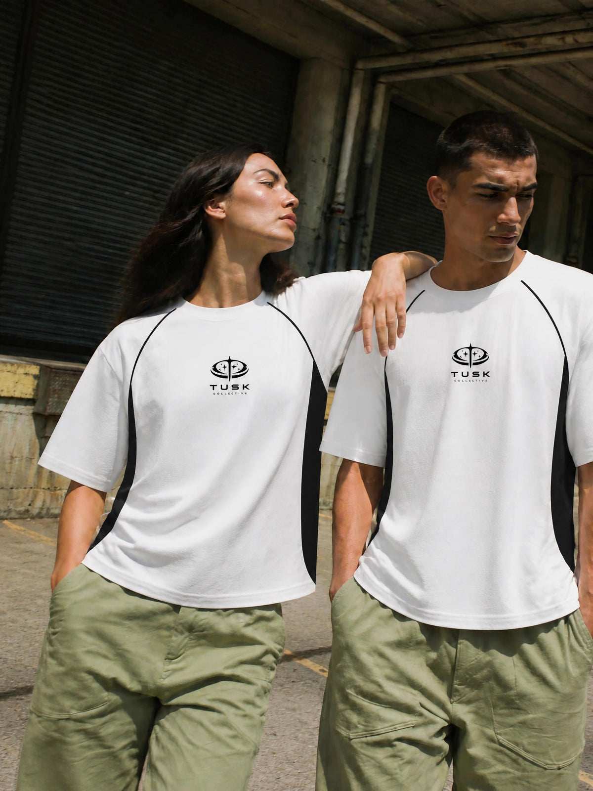 Contrast Piping Panel Raglan T-Shirt